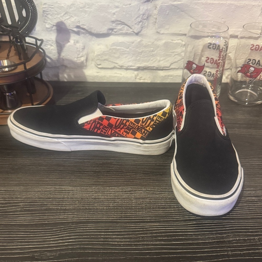 Vans Unisex Skate Shoes Black Red yellow ombré Canvas Low Top Slip On M 7 W 8.5 - Picture 2 of 5